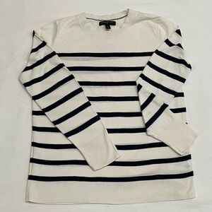 Banana Republic Cream and Gray Knit Top